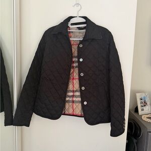 Burberry Black Quilted Coat with Iconic Lining